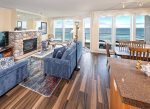Whale Watch, Wonderful Oceanfront Living Room with Smart TV